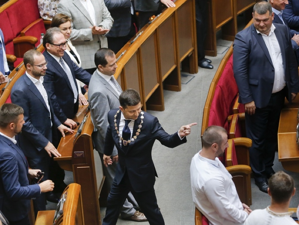 Ukrajinskí poslanci odmietli rokovať o Zelenského návrhoch zákonov