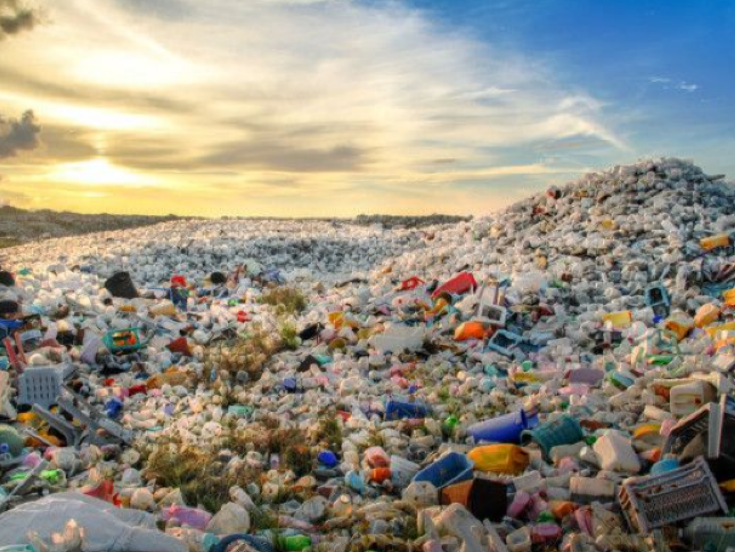 Malajzia chce vrátiť tony plastového odpadu 