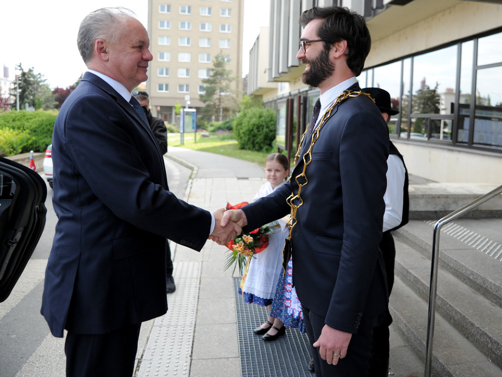 Prezident SR Andrej Kiska a primátor mesta Nitra Marek Hattas počas rozlúčkovej návštevy prezidenta SR v Nitre. 