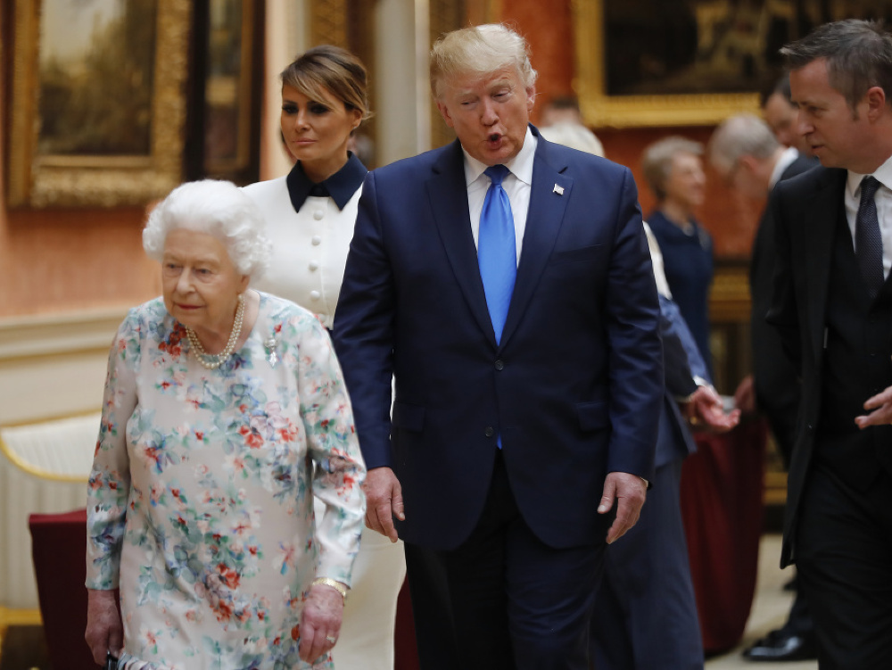 Donald Trump na stretnutí s Alžbetou II.