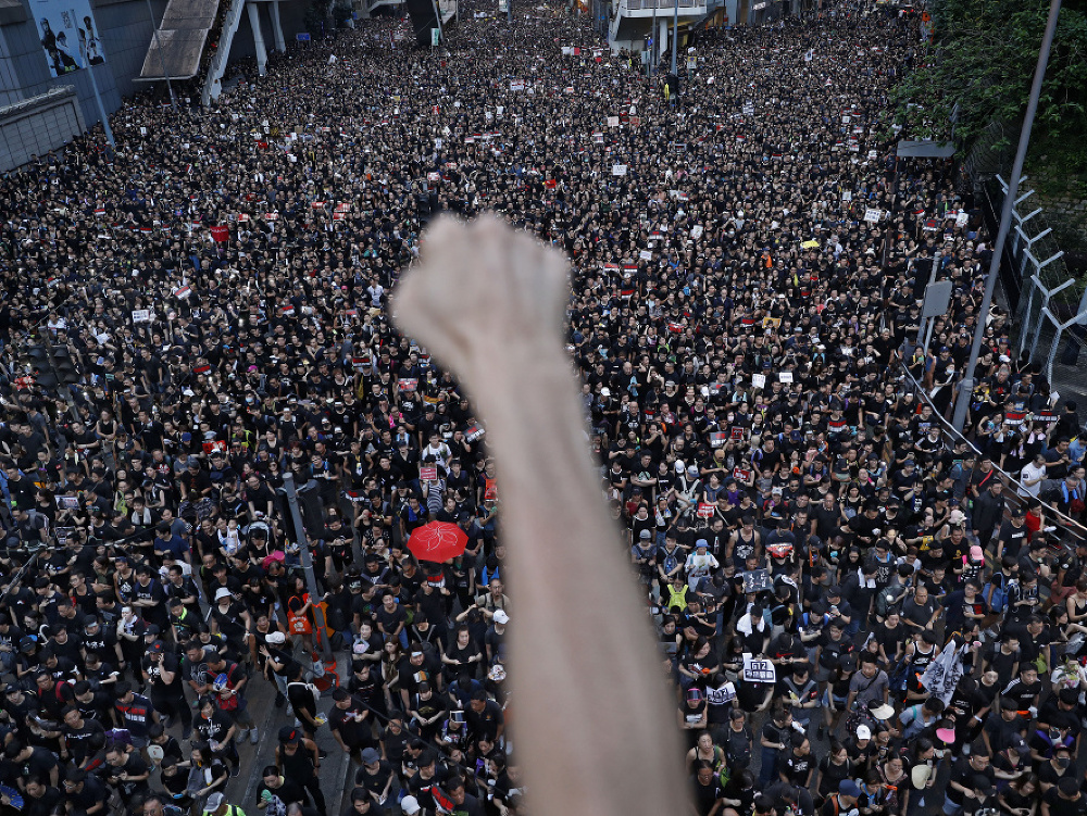 Masové protesty v Hongkongu