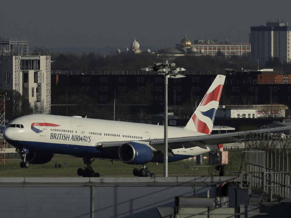 Na snímke je lietadlo spločnosti British Airways 