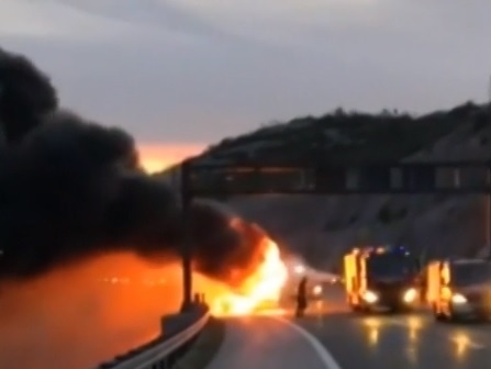 Požiar autobusu v Chorvátsku. 