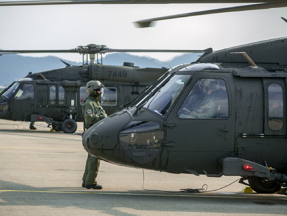 Vrtuľník UH-60M Black Hawk