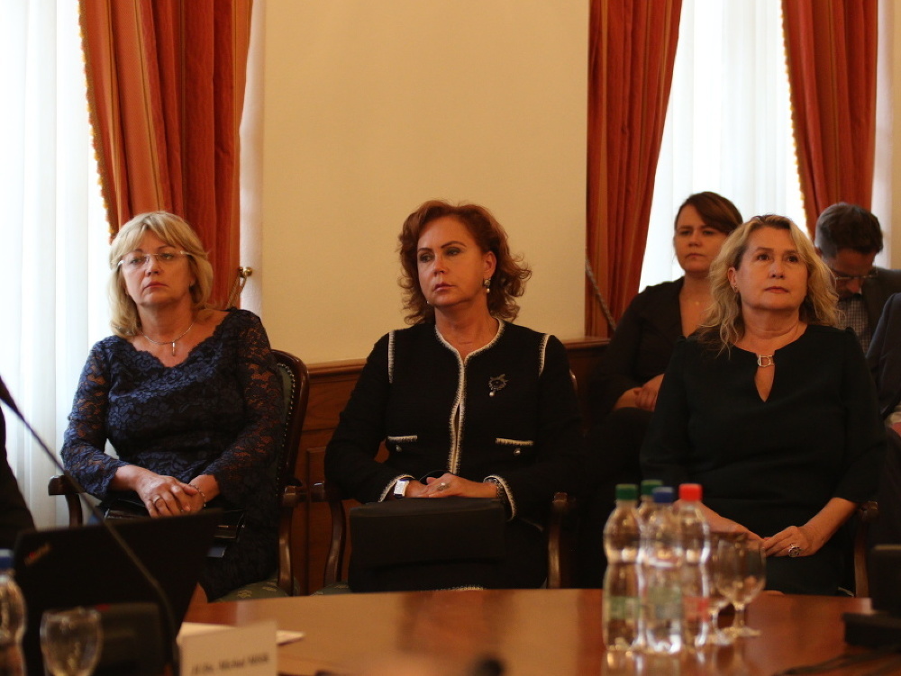Kandidátky na predsedu Najvyššieho súdu SR (zľava) Jana Bajánková, Ivetta Macejková a Soňa Mesiarkinová