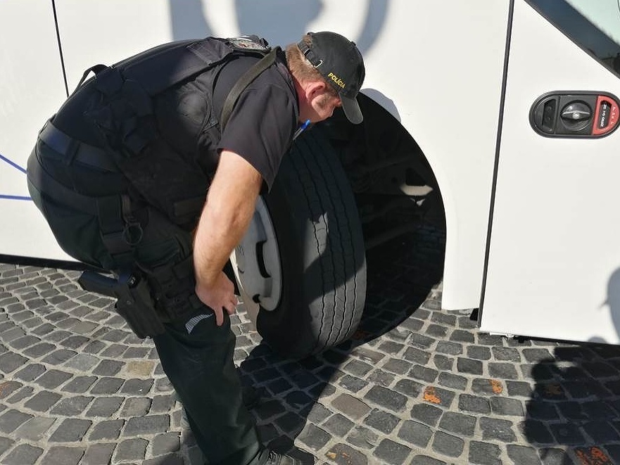 Polícia zadržala v Bratislave dvoch migrantov