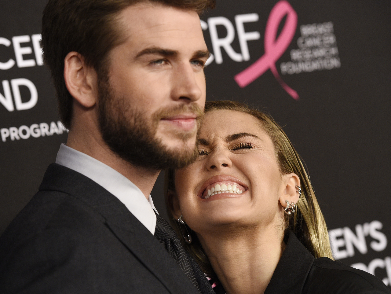Miley Cyrus a Liam Hemsworth sa rozvádzajú. 
