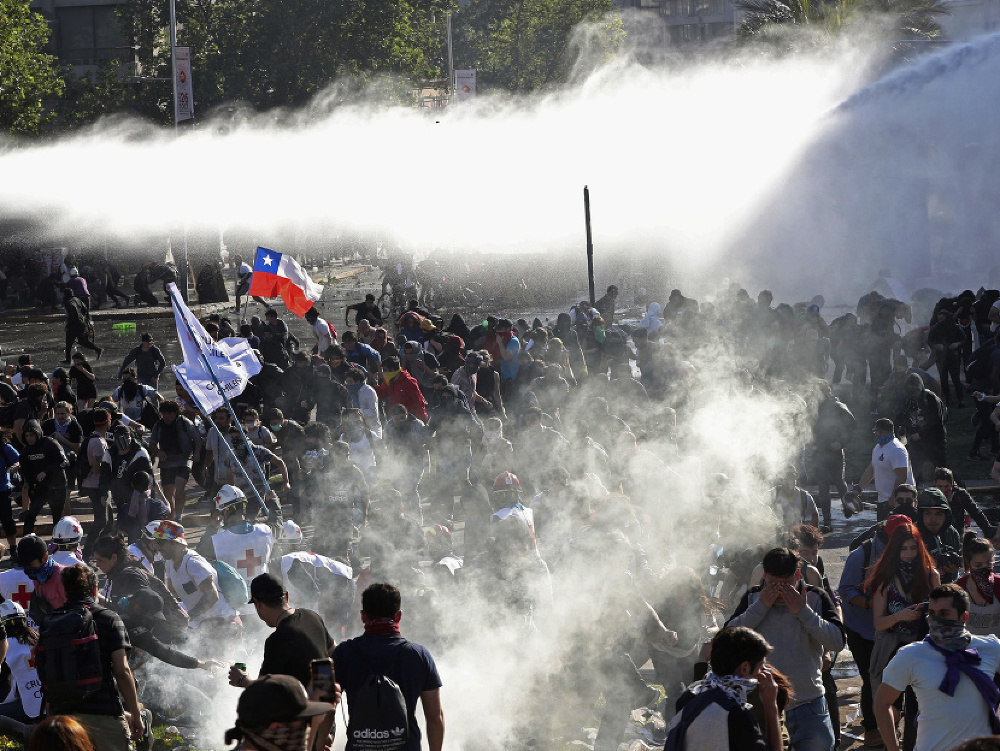 Demonštrácie v uliciach Čile neutíchajú.