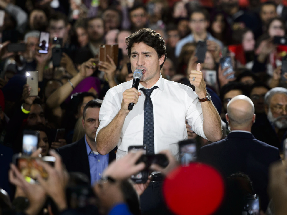 V kanadských parlamentných voľbách podľa odhadov zvíťazili liberáli