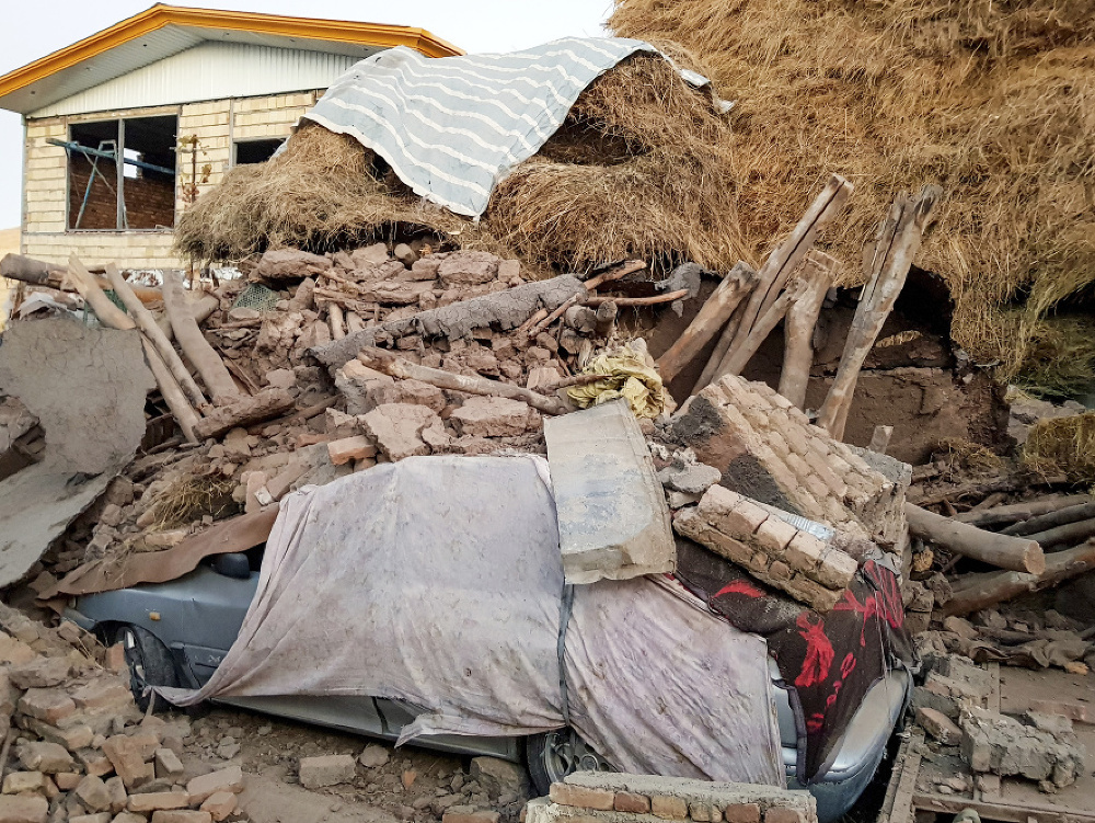 Silné zemetrasenie v Iráne si vyžiadalo päť mŕtvych 
