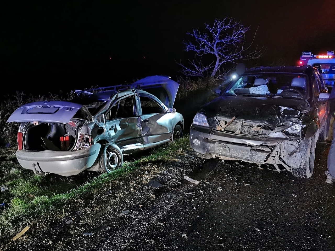 Pri zrážke dvoch áut v Košiciach sa dvaja ľudia zranili, jeden ťažko