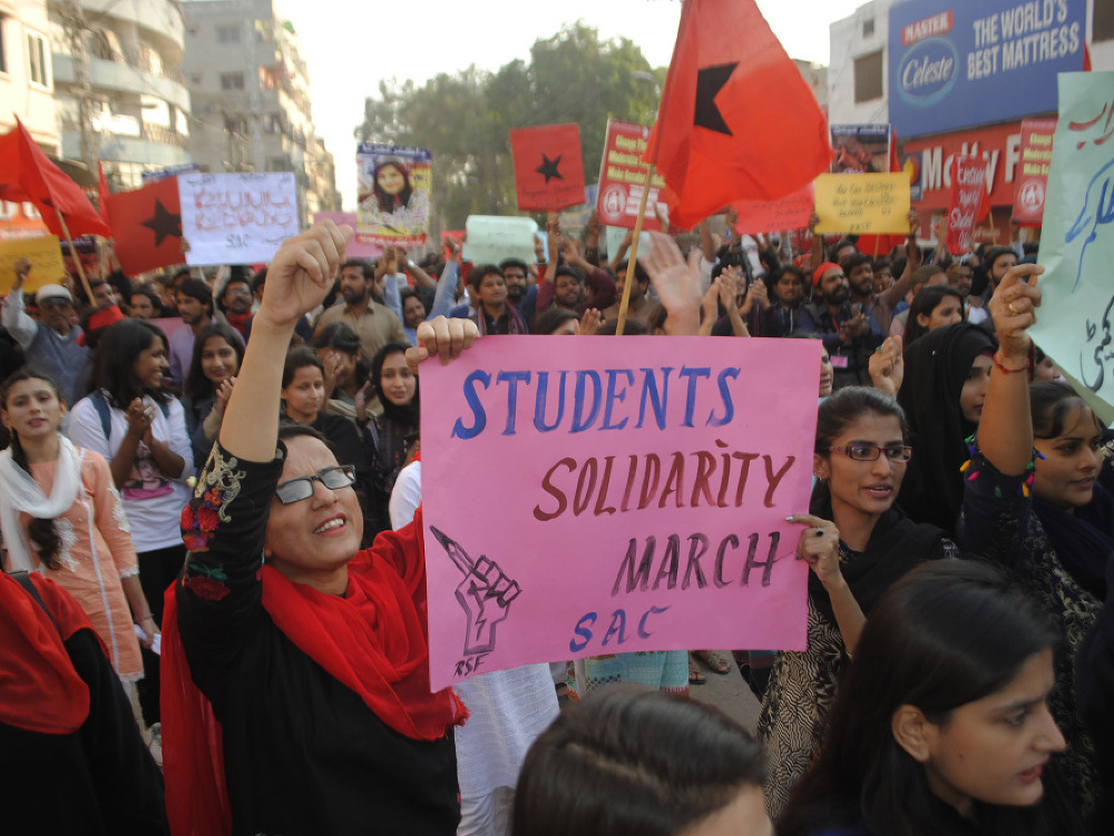 Študenti v Pakistane spustili vlnu protestov. 