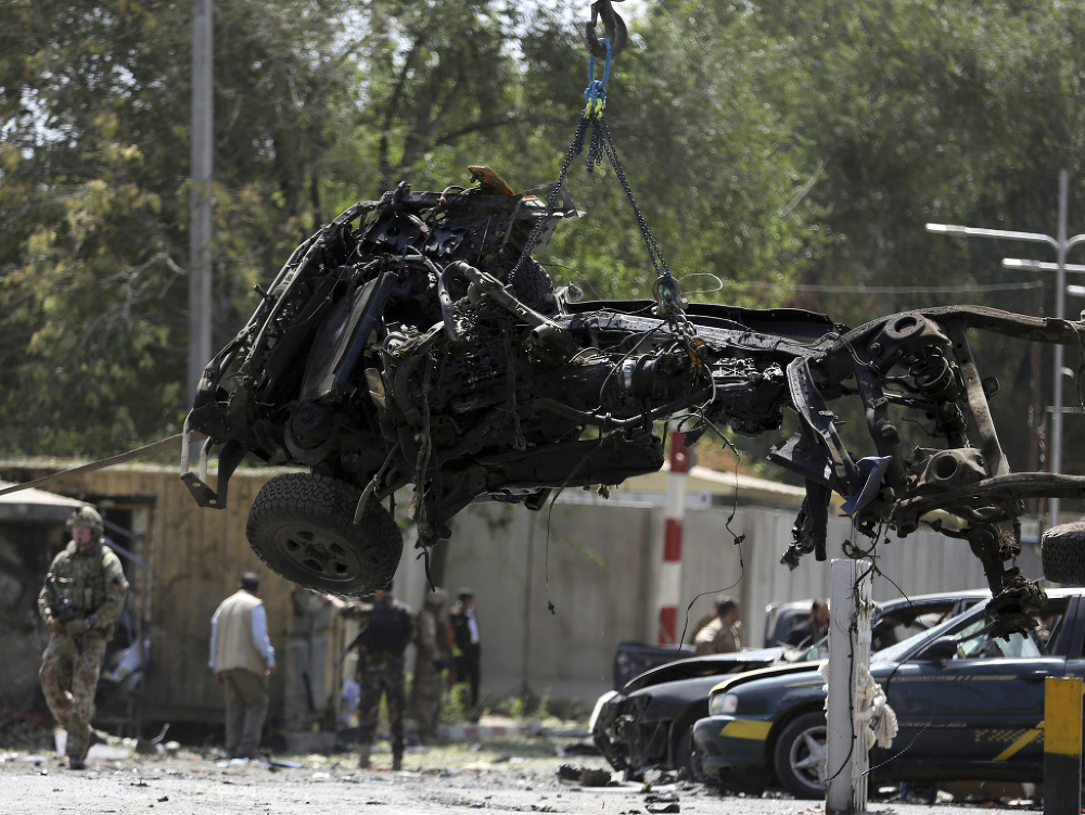 Taliban vyhodil do vzduchu auto americkej armády
