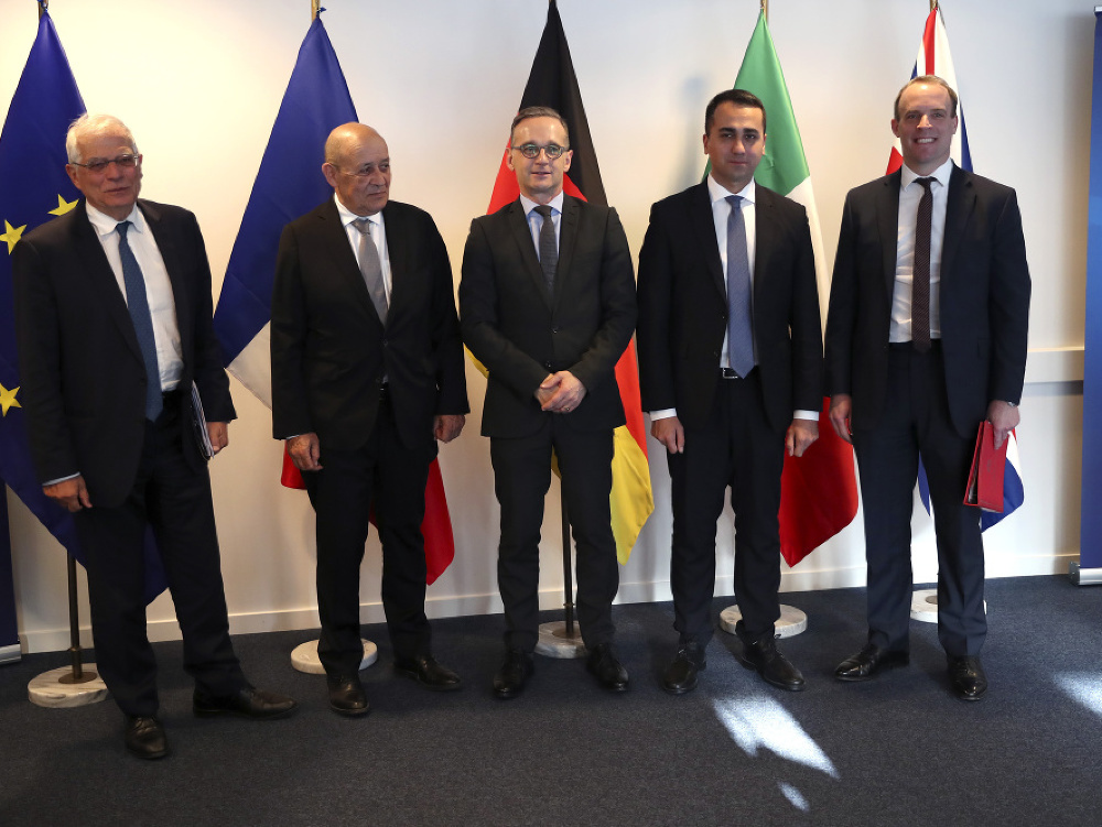 Diplomati štyroch krajín EÚ sa stretli v Bruseli.