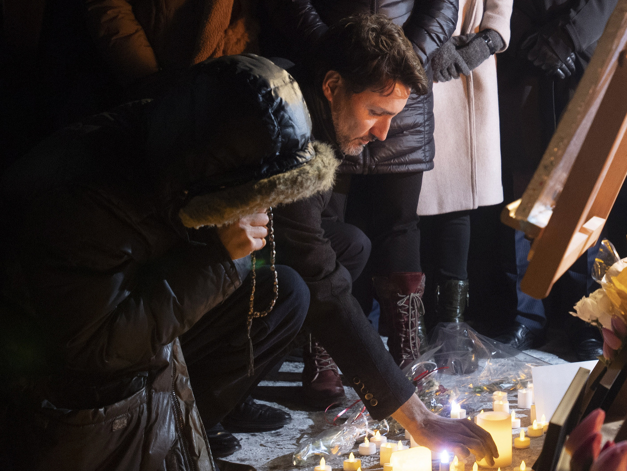 Na snímke kanadský premiér Justin Trudeau počas vigílie za obete z havarovaného lietadla leteckej spoločnosti Ukraine International Airlines (UIA) neďaleko Teheránu