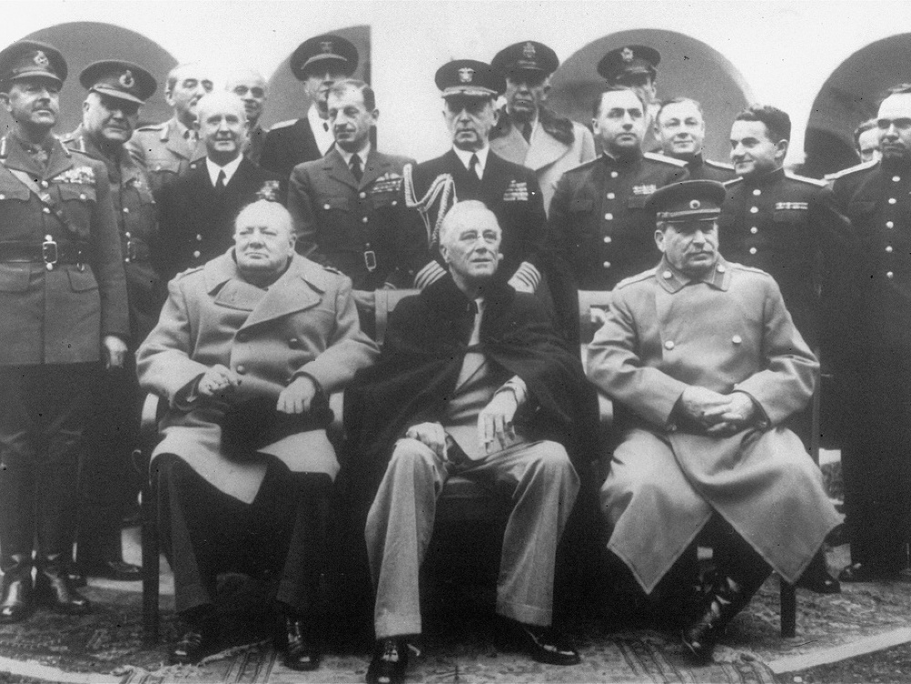 Historická snímka z Jaltskej konferencie. 