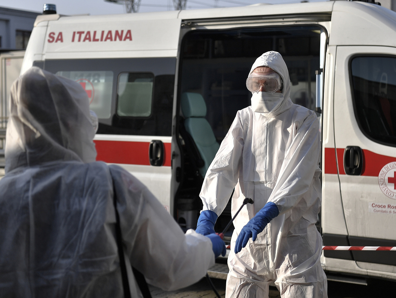 V Taliansku podľahlo nákaze za 24 hodín ďalších 743 ľudí.