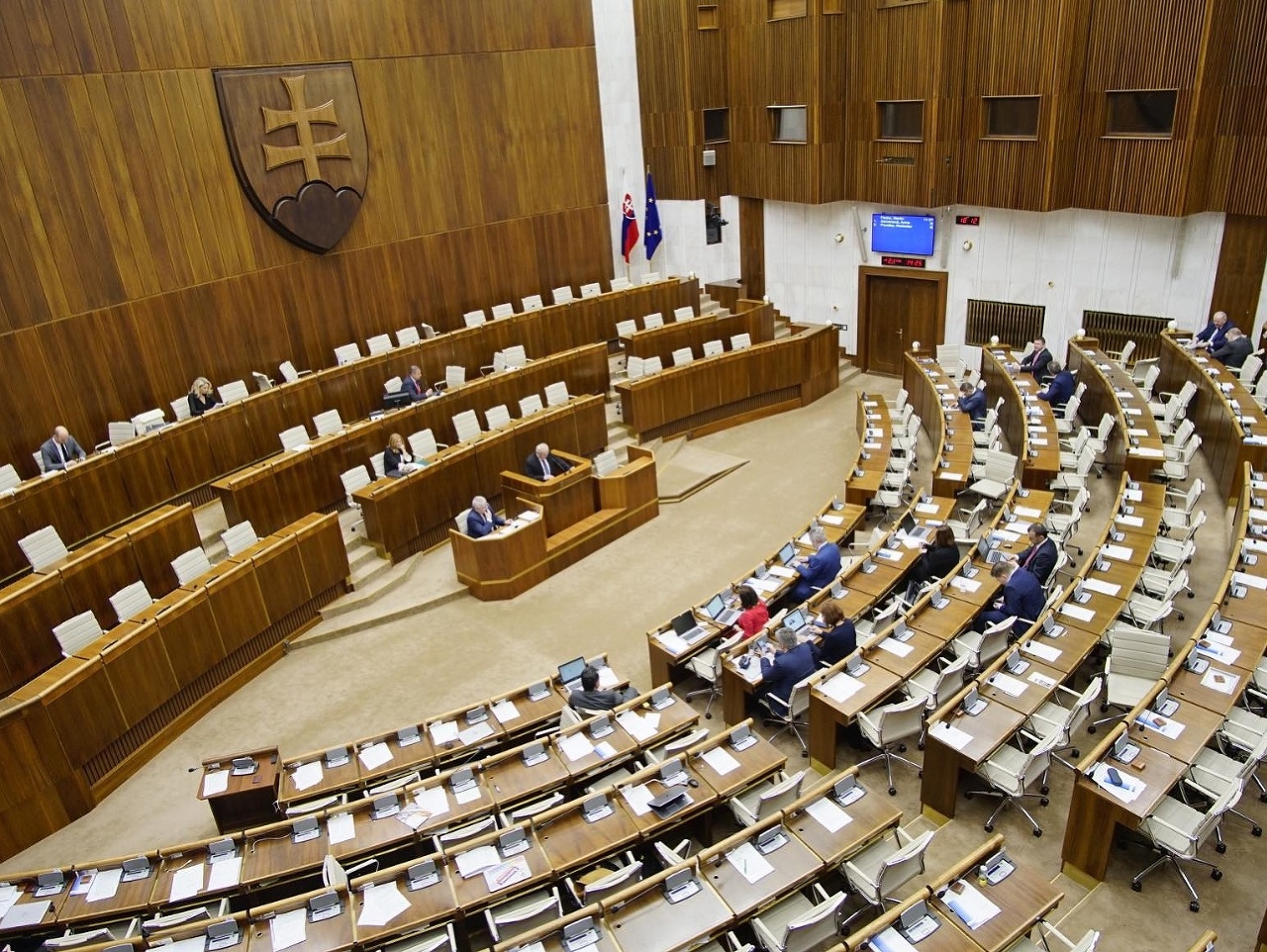 Parlament rozhodol, že zákon schváli v skrátenom legislatívnom konaní.