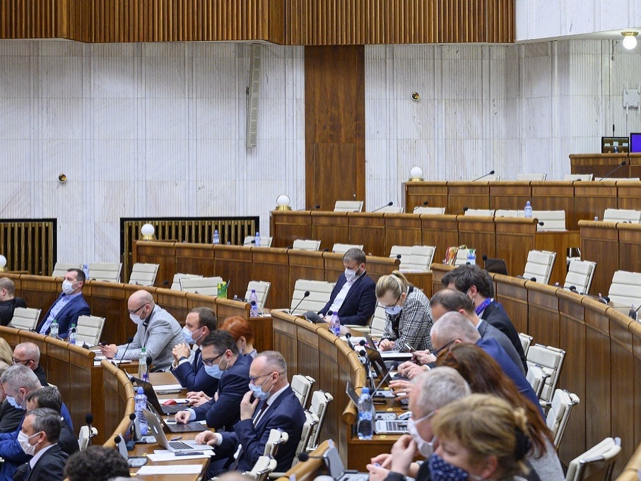 Zasadnutie parlamentu