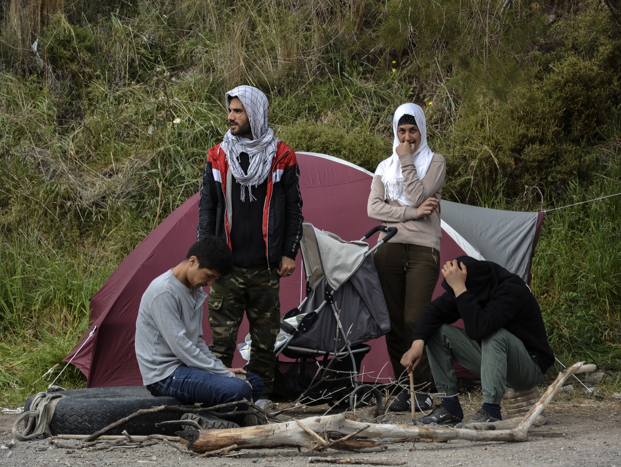 Na hraniciach s Gréckom sa zhromažďovali tisícky migrantov.