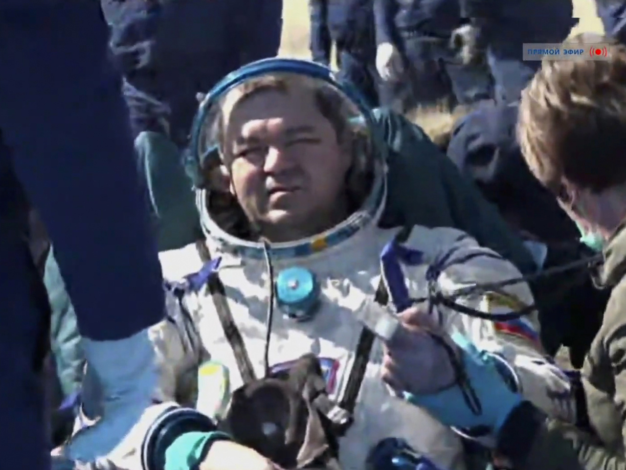 V Kazachstane bezpečne pristála americko-ruská posádka Medzinárodnej vesmírnej stanice