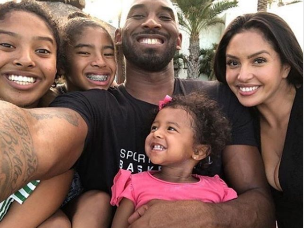 Kobe Bryant a jeho dcéra Gigi tragicky zomreli pri páde vrtulníka. 