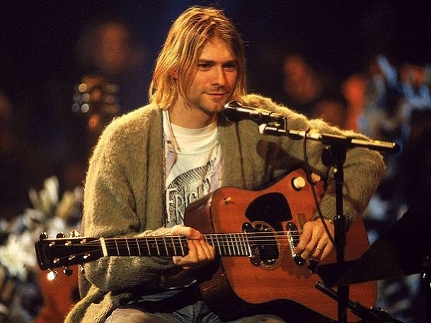 Gitara Kurta Cobaina ide do dražby.