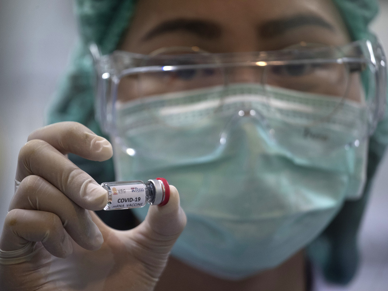 V Thajsku začali testovať vakcínu proti novému druhu koronavírusu na opiciach po tom, čo ju úspešne otestovali na myšiach.
