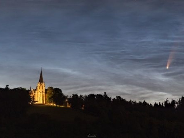 Kométu krásne vidno aj zo Slovenska