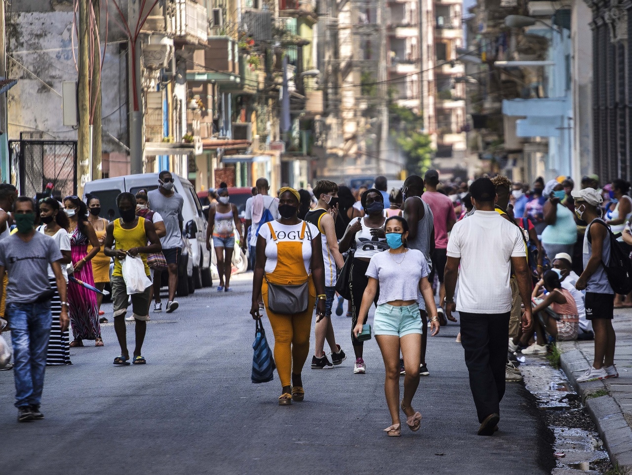 Kuba sa pomaly dostáva z koronavírusu