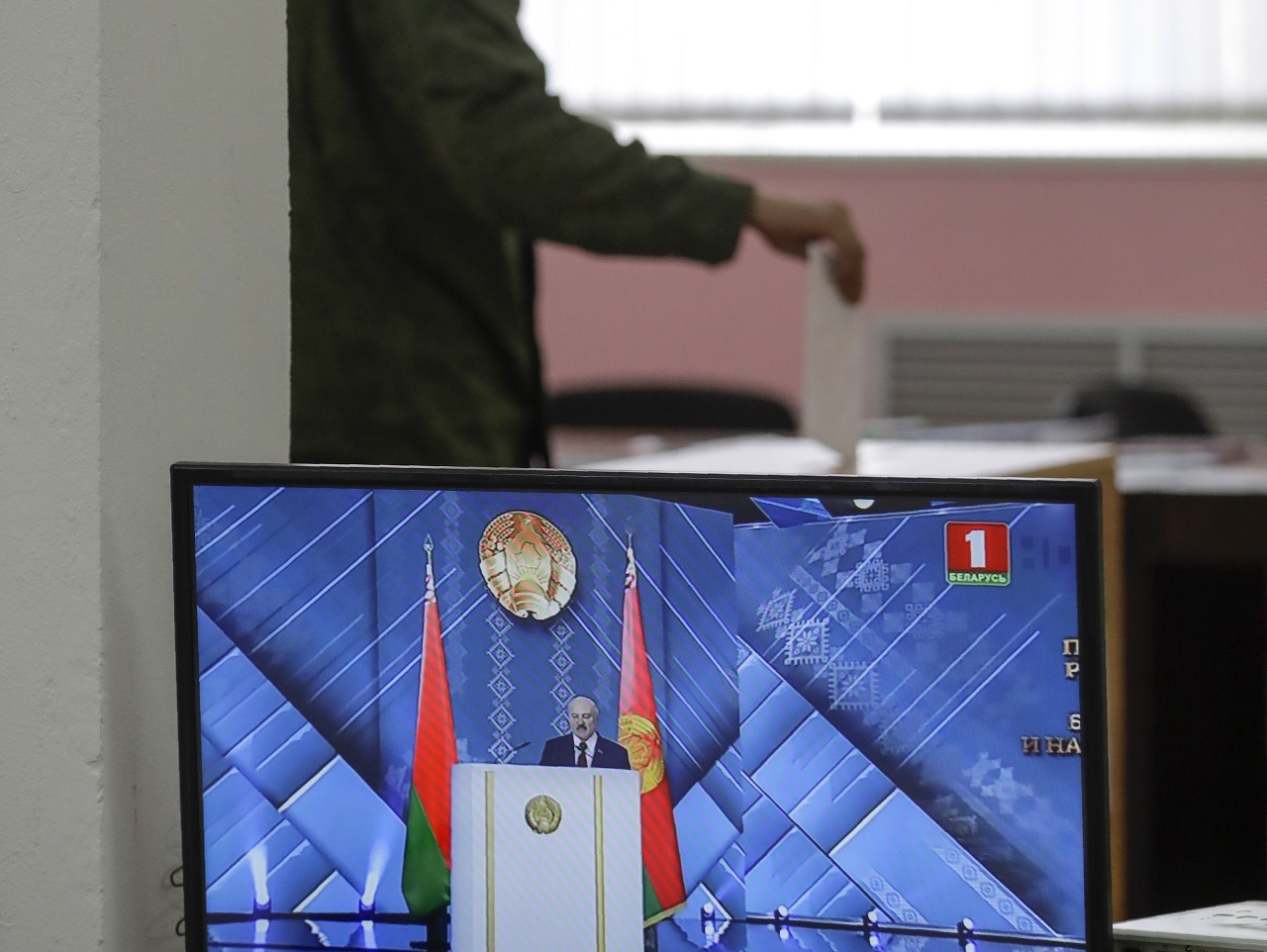V Bielorusku sa už v utorok začalo predčasné hlasovanie v prezidentských voľbách. 
