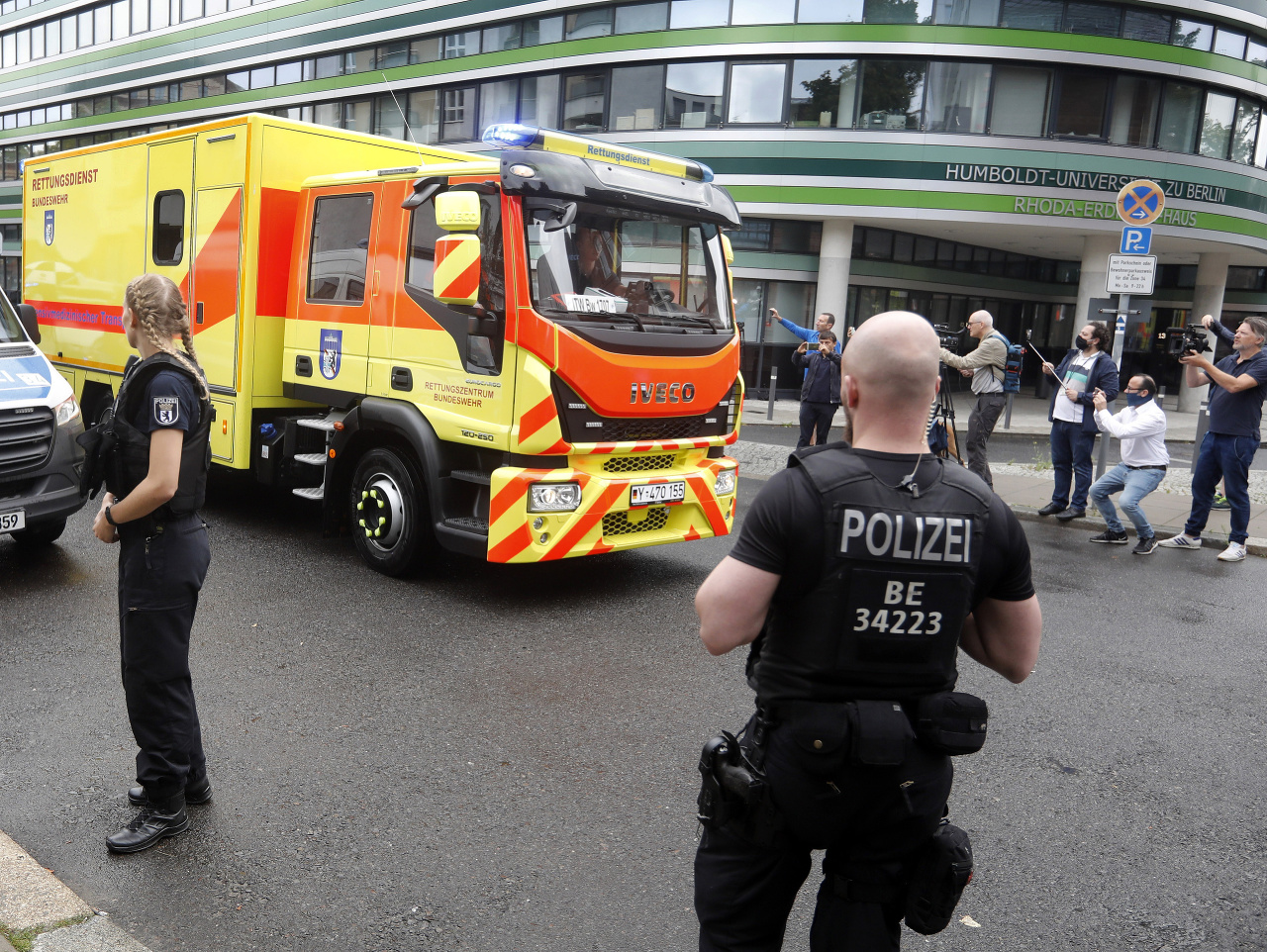 Alexej Navaľnyj je pod nemeckou štátnou ochranou, ktorú počas liečby v Berlíne zabezpečuje polícia.