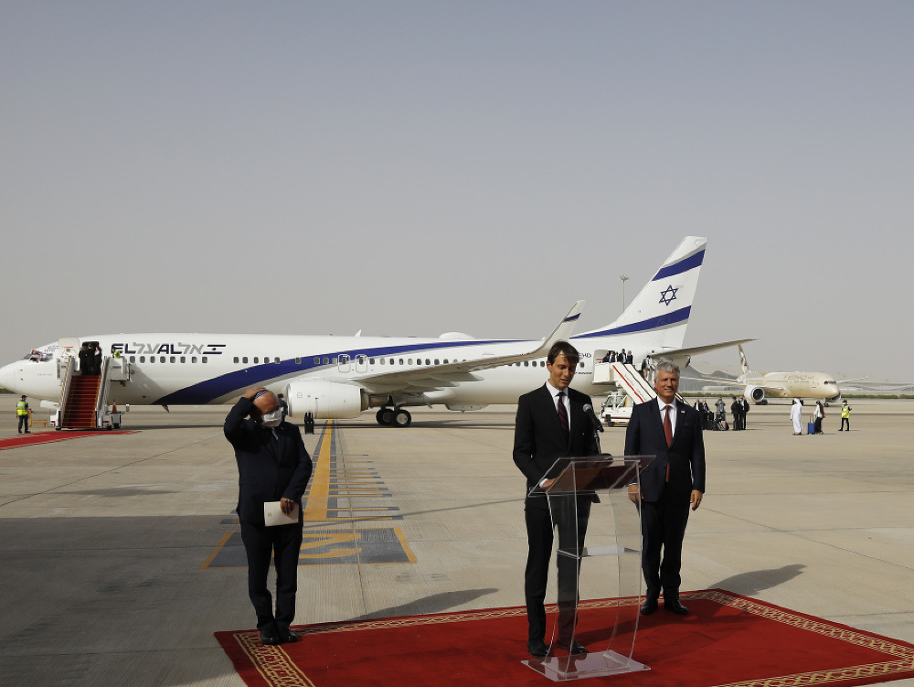 V Abú Zabí pristál prvý komerčný let z Izraela