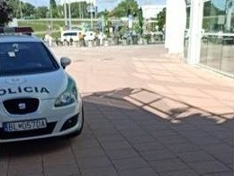 Polícia v stredu evakuovala nákupné centrum na Einsteinovej ulici v Bratislave