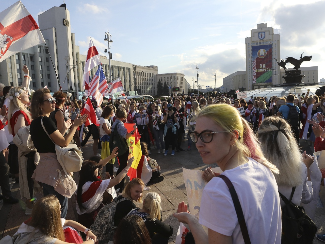 Demonštrácie sa konali na viacerých miestach bieloruskej metropoly vrátane Minskej štátnej lingvistickej univerzity.