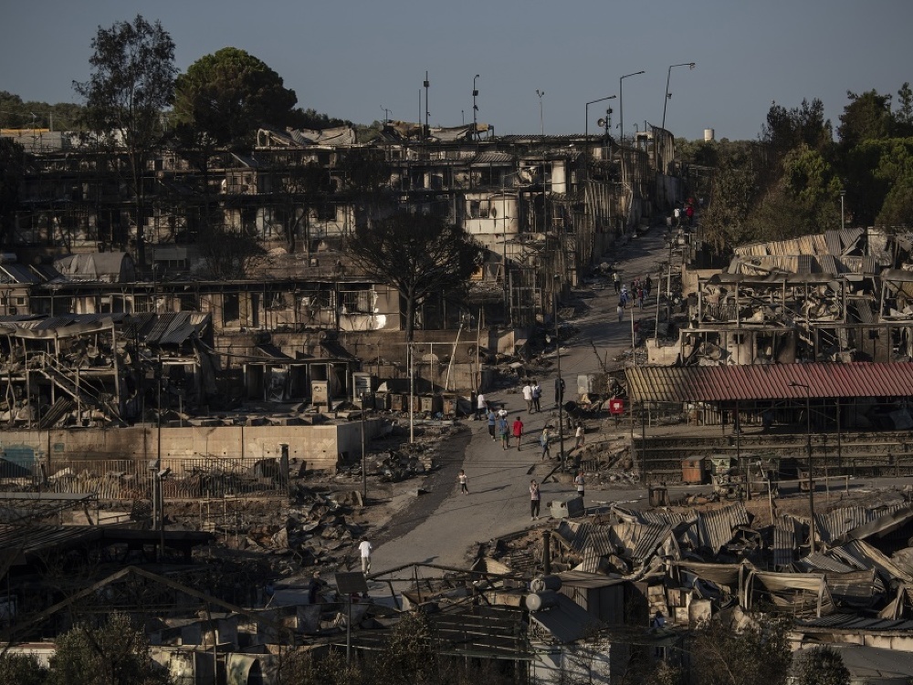 Požiar zničil utečenecký tábor v dedine Moria.