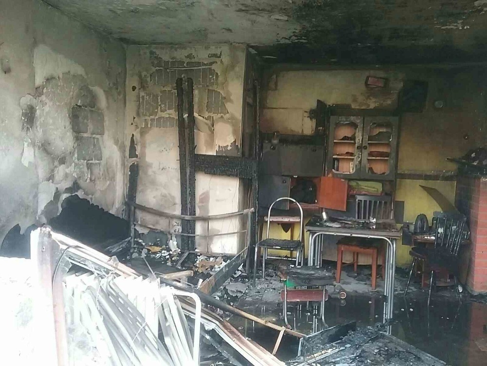 Hasiči zasahovali pri požiari v Seredi