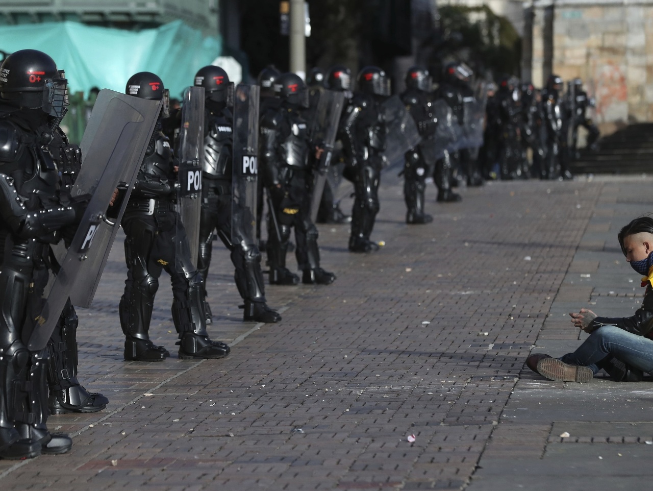 V Kolumbii prebiehajú protesty proti násilnostiach zo strany polície