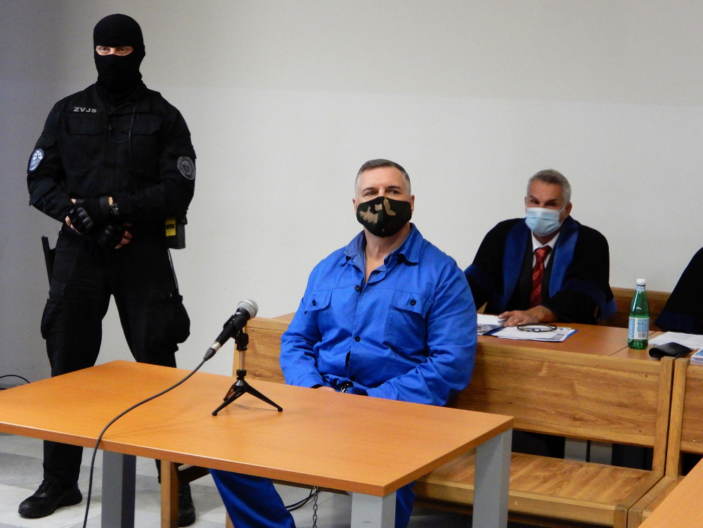 Pred senátom Okresného súdu (OS) Bratislava II pokračovalo hlavné pojednávanie v kauze prípravy vraždy Sylvie Klaus-Volzovej