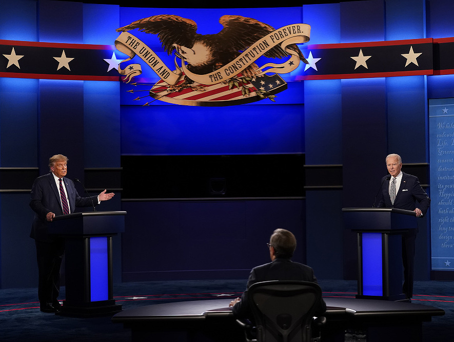 Trump a Biden sa stretli v prvej prezidentskej debate.