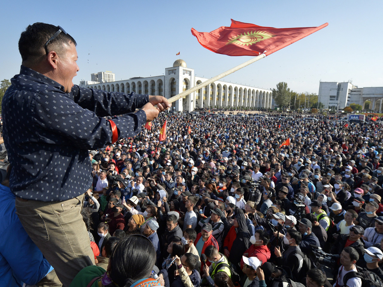 Nepokoje v Kirgizsku si vyžiadali obeť