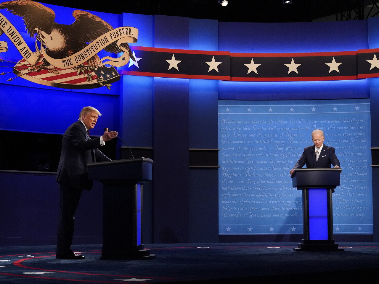 Komisia pre prezidentské debaty zrušila druhú prezidentskú debatu medzi republikánom Donaldom Trumpom a jeho demokratickým vyzývateľom Joeom Bidenom
