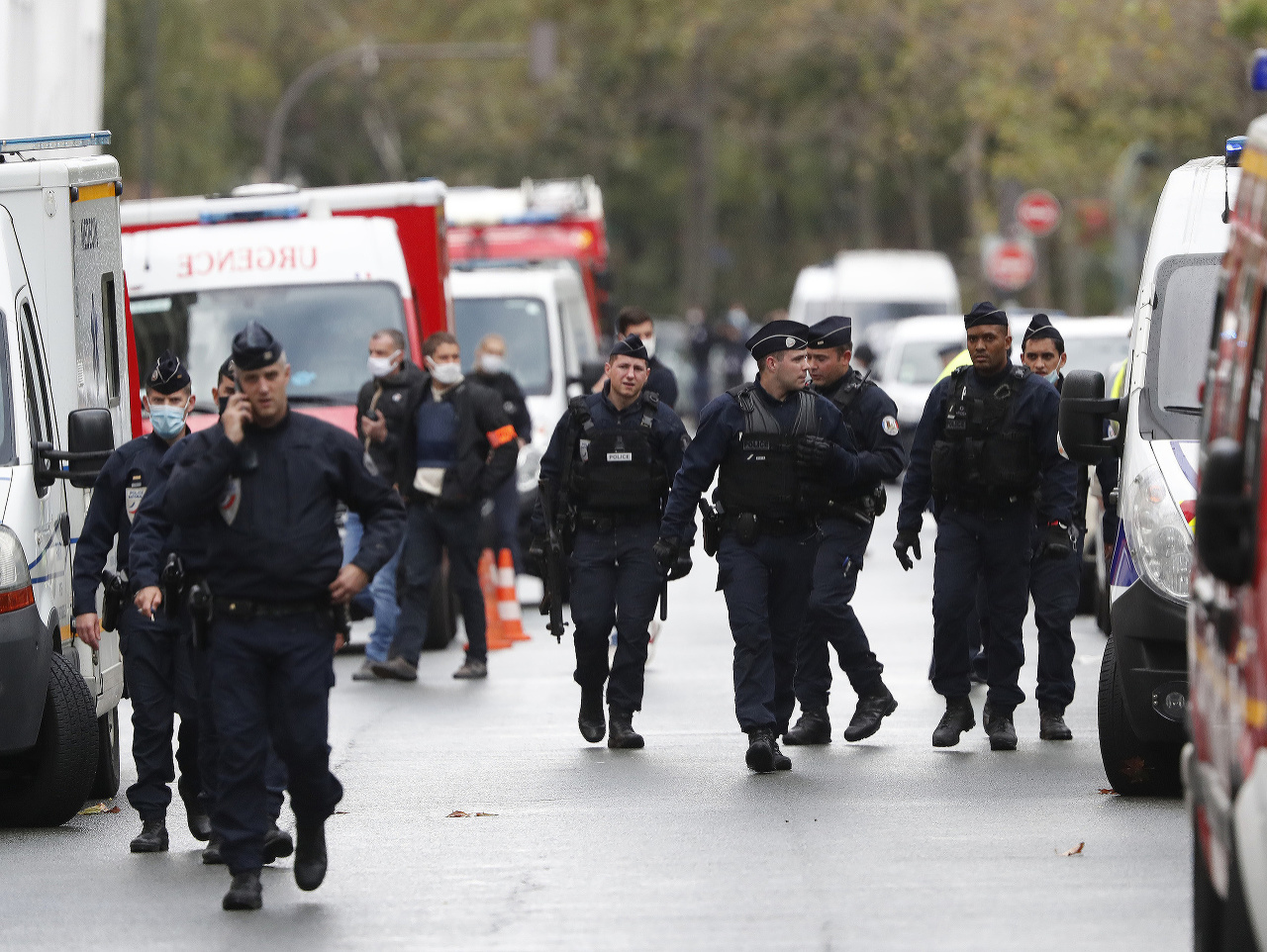 Francúzska polícia zasahuje na mieste útoku