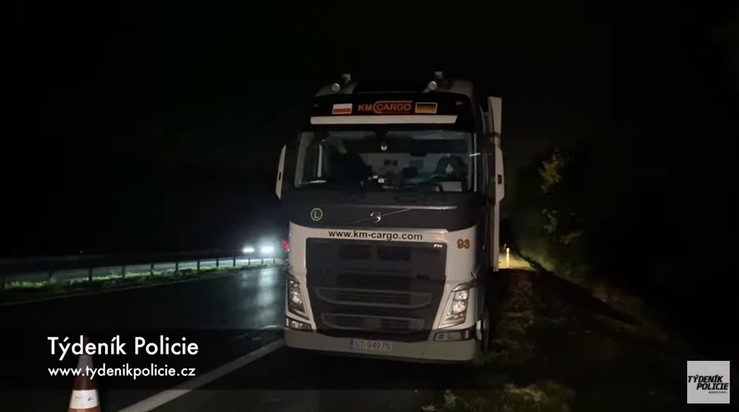 Poliak šiel po českej diaľnici šesť kilometrov v protismere 
