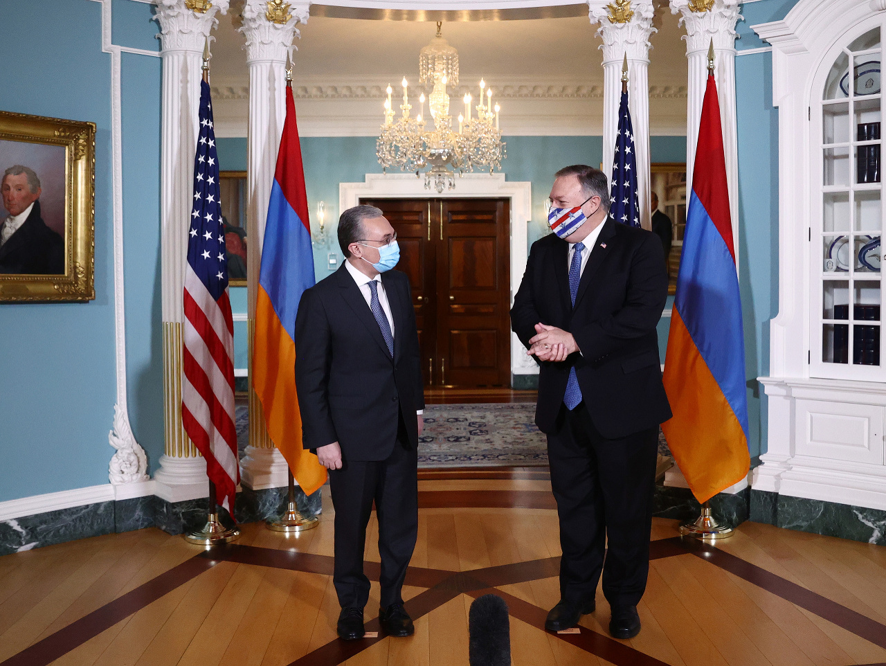 Mike Pompeo na rokovaní s arménskym ministrom zahraničných vecí