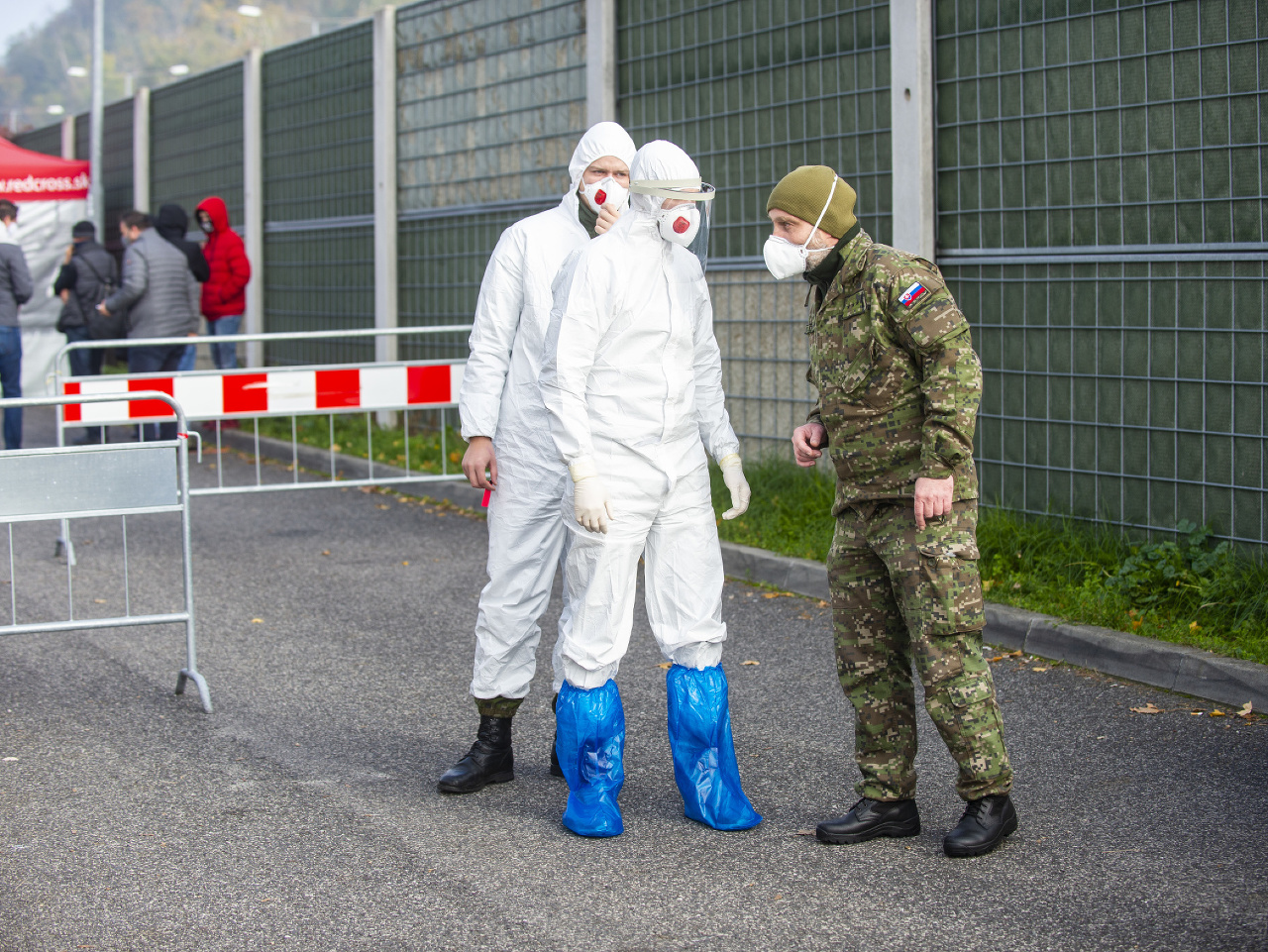 Testovanie na odbernom mieste v Mlynskej doline 7. novembra 2020 v Bratislave. (Ilustračné foto)