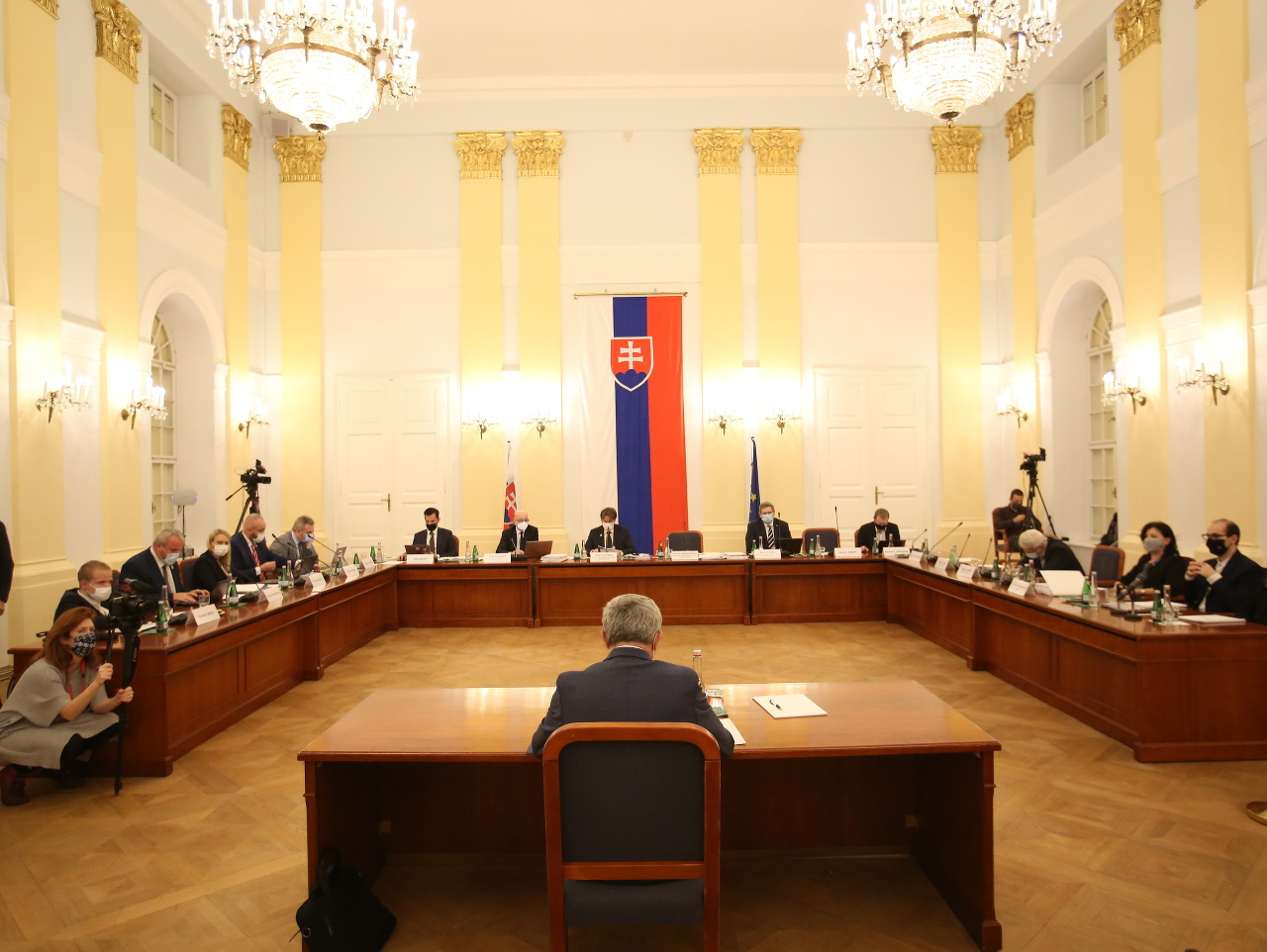Ján Hrivnák počas verejného vypočúvania pred parlamentným ústavnoprávnym výborom.