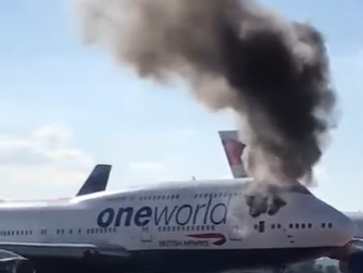 Boeing 747 zachvátili plamene