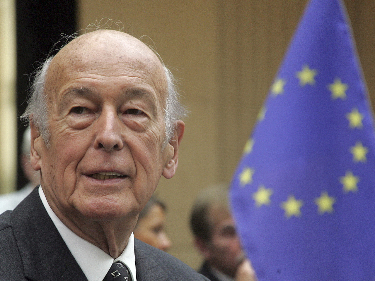Bývalý francúzsky prezident Valéry Giscard d'Estaing zomrel na COVID-19