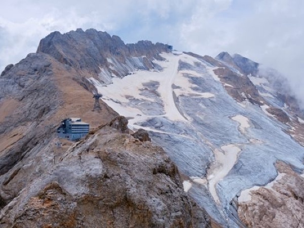 Ľadovec Marmolada v Dolomitoch